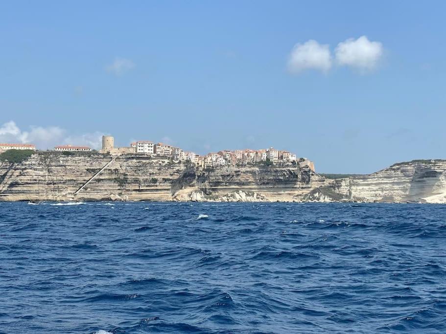 Superbe T2 Neuf Bonifacio Avec Parking Gratuit Apartment Exterior photo