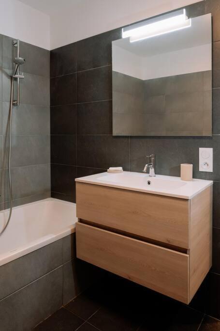 Superbe T2 Neuf Bonifacio Avec Parking Gratuit Apartment Exterior photo
