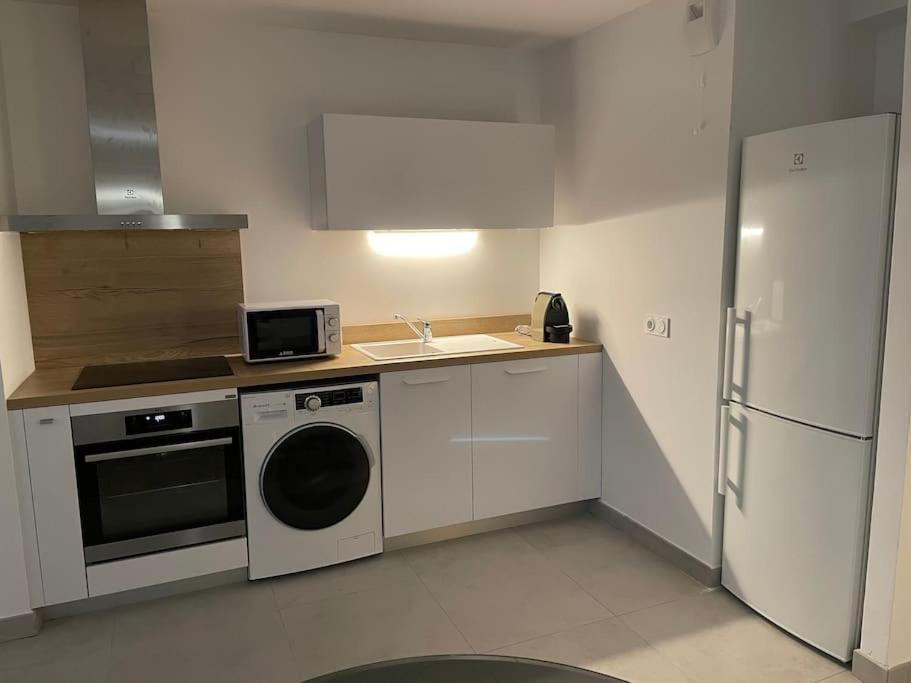 Superbe T2 Neuf Bonifacio Avec Parking Gratuit Apartment Exterior photo